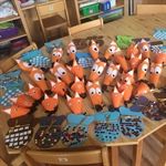 Děti ze školky U Vršovického nádraží vyrobily vánoční dekorace pro seniory