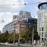 Příběhy, diskuse, otevřené dveře: téma závislosti na Desítce bez předsudků